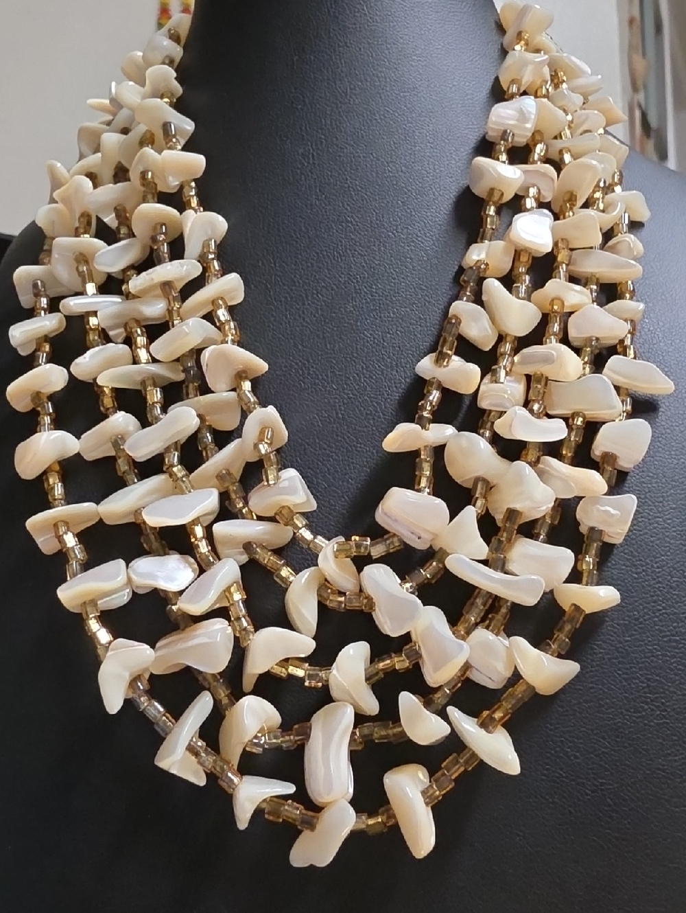 Vintage Japan Mother Of Pearl 5 Strand Tiered Statement Necklace - Picture 2 of 5